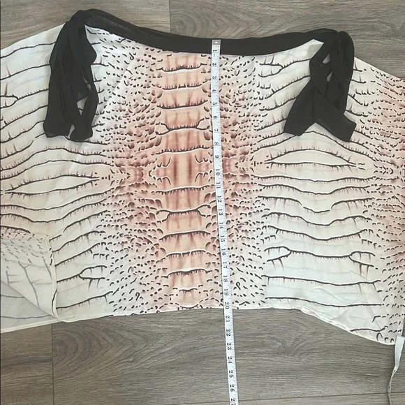 NWOT SHEIN Cream & Brown Tie-Shoulder Animal Printed Blouse Size S - Picture 5 of 8